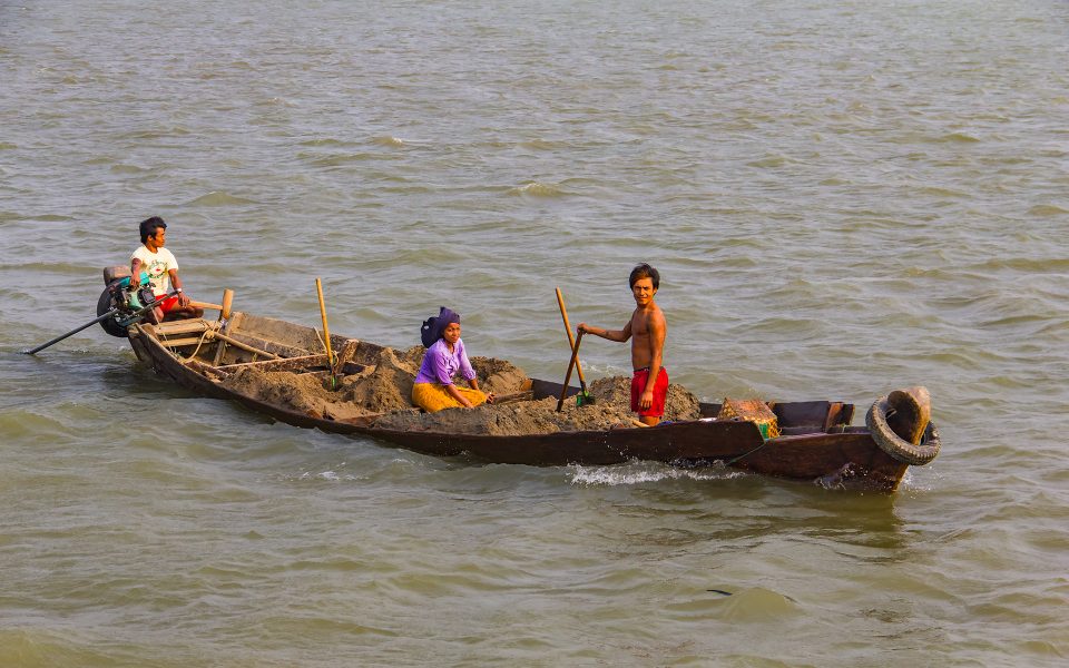 Local Transportation in Myanmar 03 - Gary Cawood
